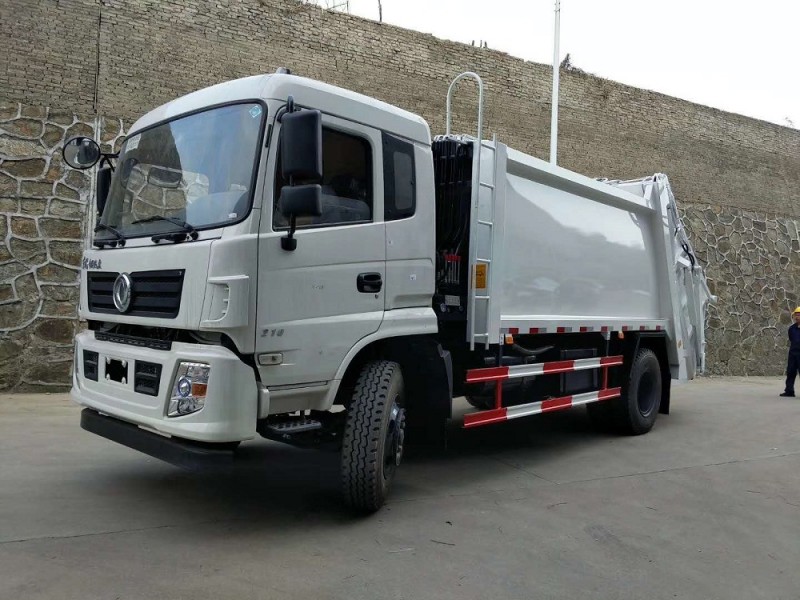 東風專底10-14方壓縮垃圾車