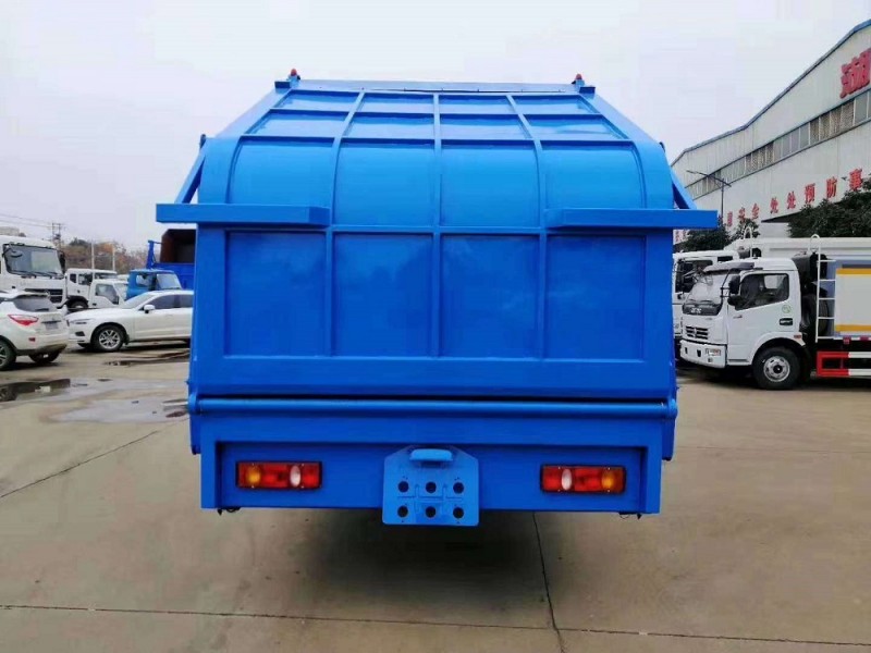 東風(fēng)153G壓縮垃圾車（10-14方）