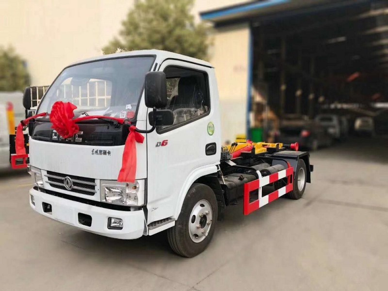 東風(fēng)多利卡5方勾臂垃圾車