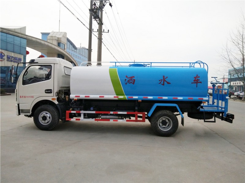 東風(fēng)多利卡(9.5方)綠化噴灑車 東風(fēng)多利卡(9.5方)綠化噴灑車圖片