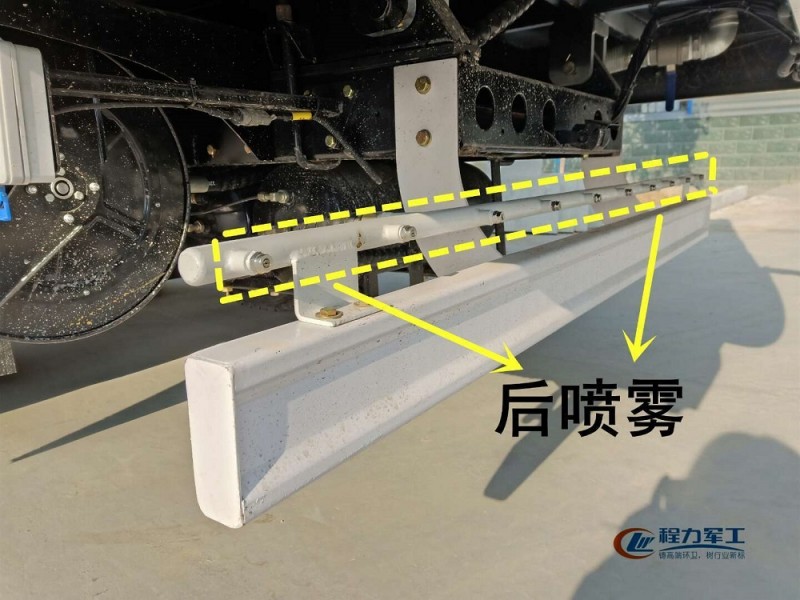 東風多利卡8方洗掃車