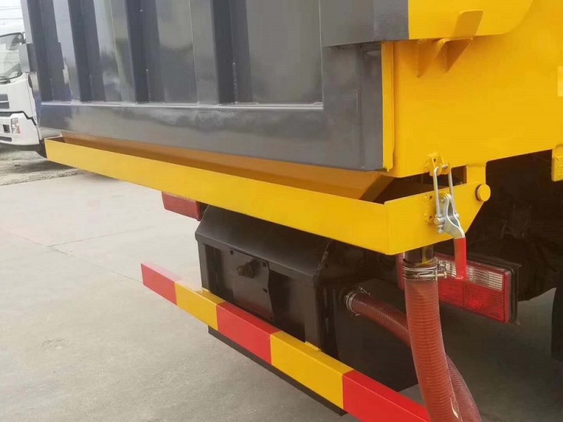 東風(fēng)多利卡D9(12方)對接垃圾車