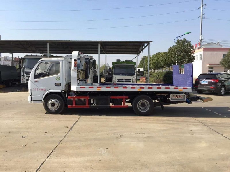 東風多利卡藍牌一拖二清障車