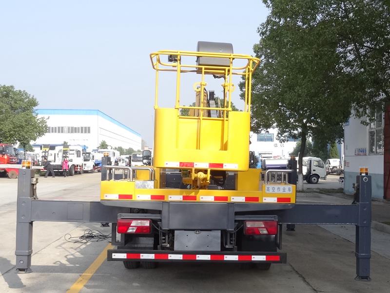 江鈴凱銳20米伸縮臂高空作業車圖片