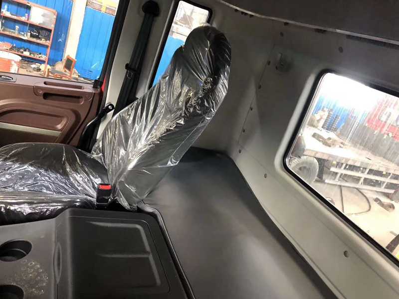 江淮K5前四后八平板運(yùn)輸車圖片