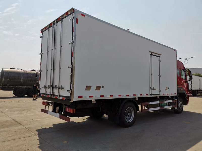 重汽豪翰冷藏車（廂長6.8米）圖片