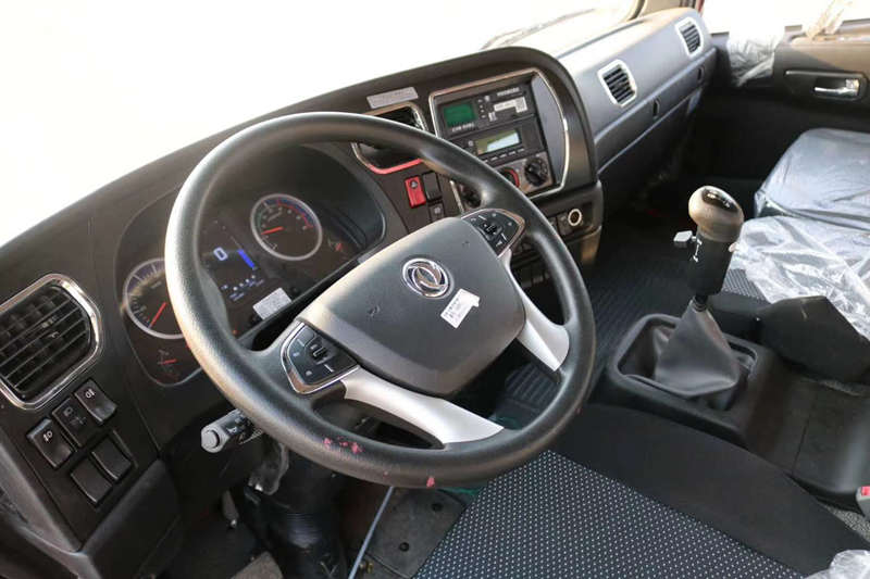 隨車吊軒德翼6單橋隨車吊圖片