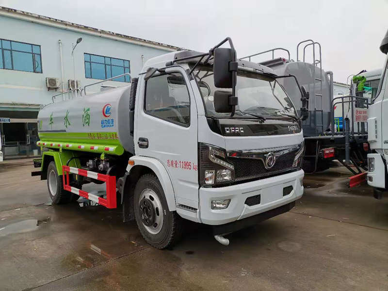 東風福瑞卡灑水車（9方）