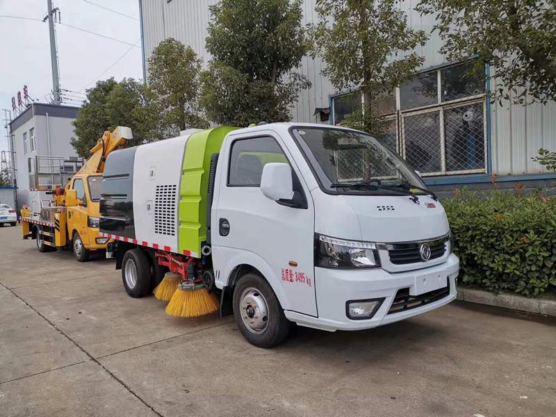 東風(fēng)途逸掃路車(chē)